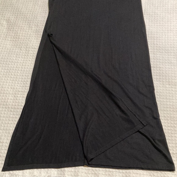 Velvet Torch Black Plunging Neckline Maxi Dress with Leg Slit NWT Size Medium - Picture 5 of 13